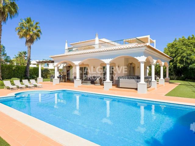 Vila Sol Magnífica moradia V5 com fabulosa vista sobre o G. 444m² Quarteira