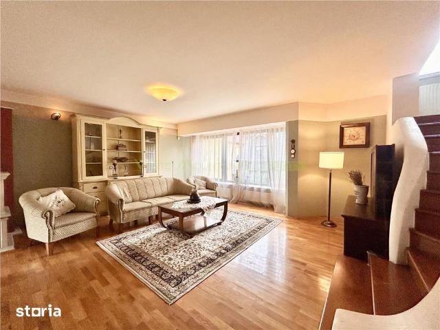Vila spatioasa de inchiriat – 11 camere – Centrul Civic, Brasov | Idea