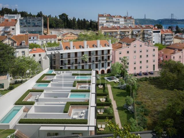 Vila T3 com piscina privada em novo empreendimento em Lisboa