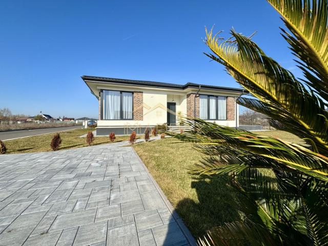 Vila unica *4 camere* si *500mp de teren* / Corbeanca