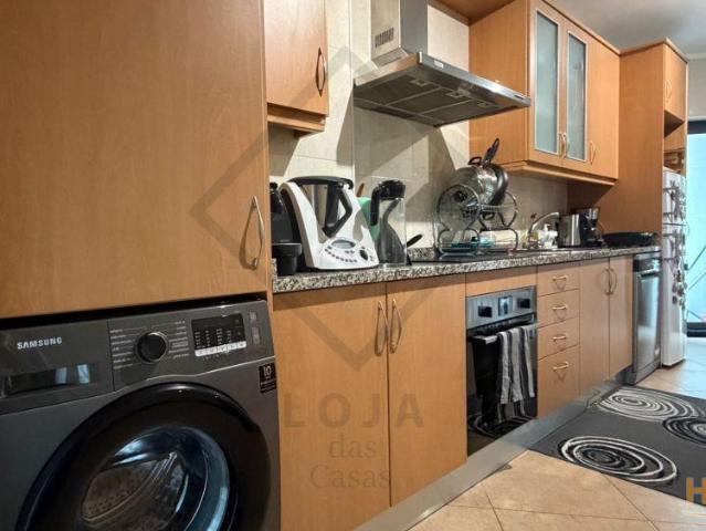 Vila Verde Apartamento T2 mobilado à venda na Rua Doutor Domingos da Silva Pereira | 26084093459
