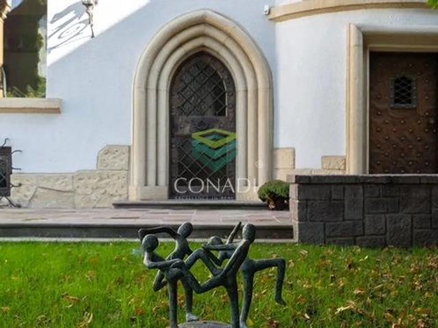 Vila zona Dacia Rosetti