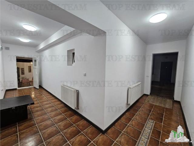 Vila 5 camere de inchiriat in Chiajna