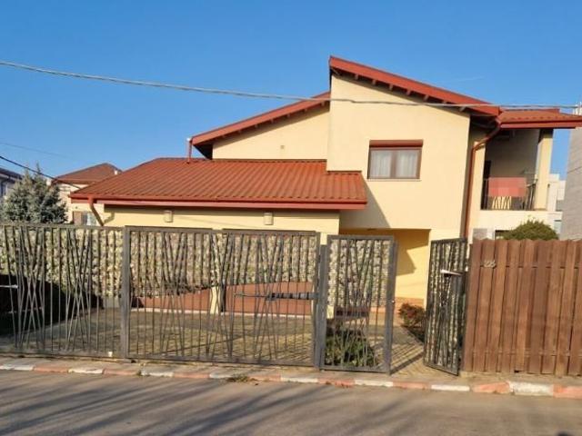 Vila 5 camere, gradina, zona Pipera