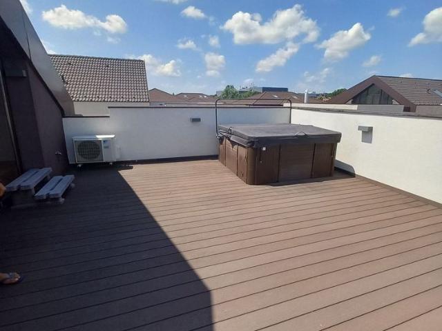 VILA 6 camere terasa Jacuzzi