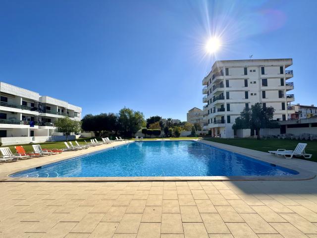 VILAMOURA CENTRAL 4 WITH POOL by HOMING