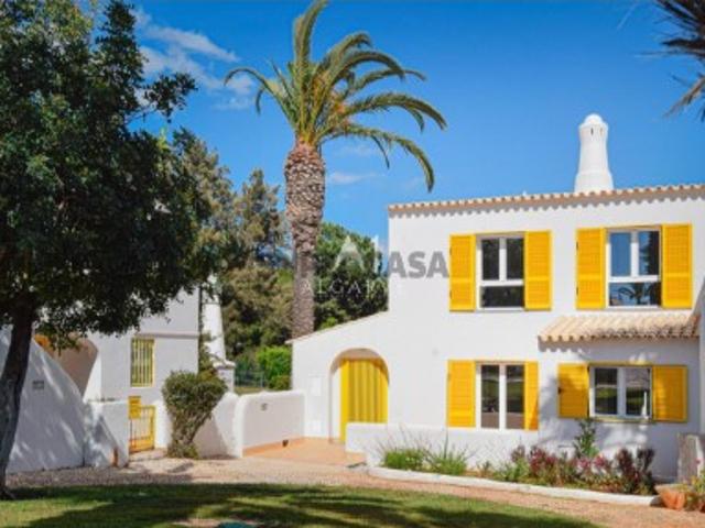VILAMOURA MODERN ELEGANCE MORADIA EM BANDA T3 RENOVADA