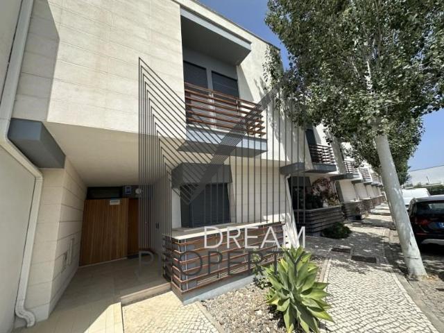 Vilamoura Moradia V3 + 2 159m² Quarteira