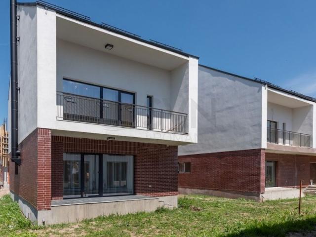 Vile moderne in complex rezidential Otopeni Mega Image