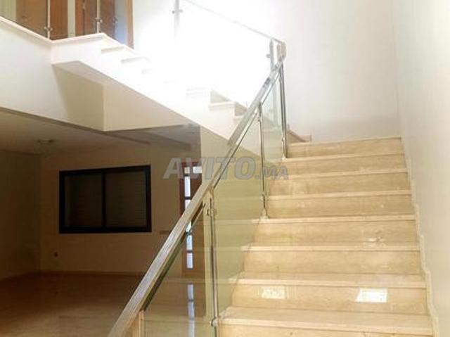 Villa à louer 450 m² face à la Forêt
