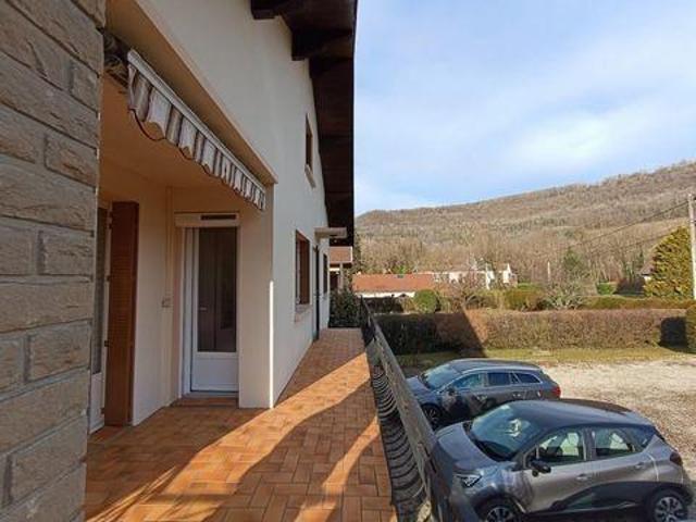 Villa 4 chambres, Montaigu Franche Comté 39570 DLS88779782