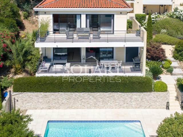Villa 4 chambres avec piscine et vue panoramique sur la mer