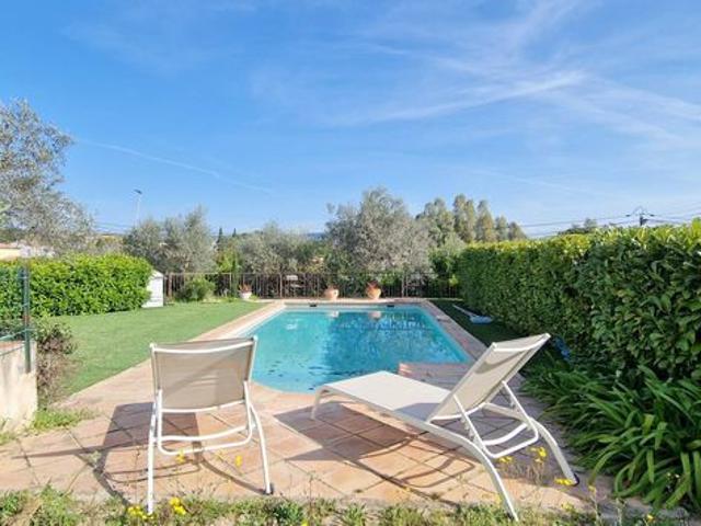 Villa 4 chambres avec piscine et sous sol/garage