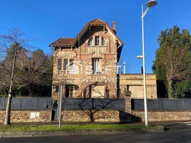 Villa 4 chambres, Le Plessis Bouchard Île de France 95130 DS82394183