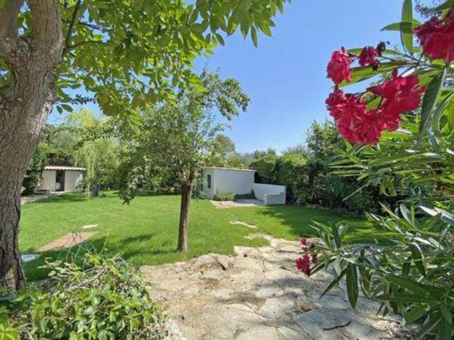 Villa 4 chambres, Le Rouret Provence Alpes Côte d'Azur 06650 DLS90765947