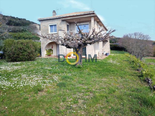 Villa 4 chambres 6 pièces à 15 minutes d'Alès avec vue domin