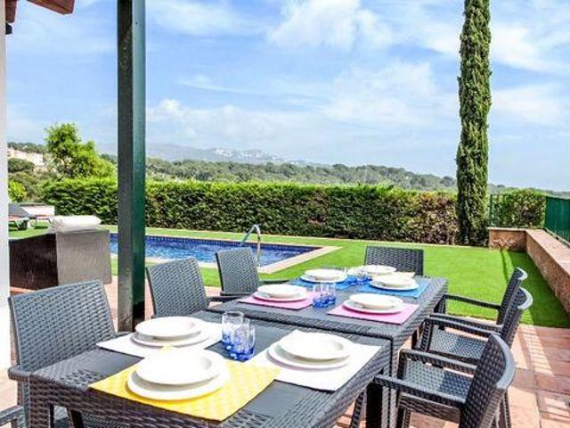 Villa 4 Dormitorio Lloret De Mar CataluñaCatalonia ES98303496