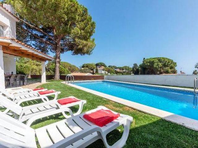 Villa 4 Dormitorio Lloret De Mar CataluñaCatalonia ES98303411