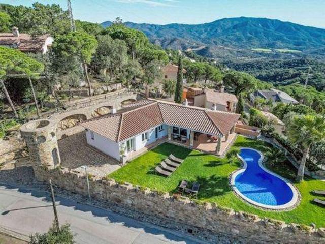 Villa 4 Dormitorio Lloret De Mar CataluñaCatalonia ES98303712
