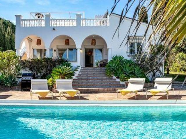 Villa 4 Dormitorio Marbella Andalucía ES98303958