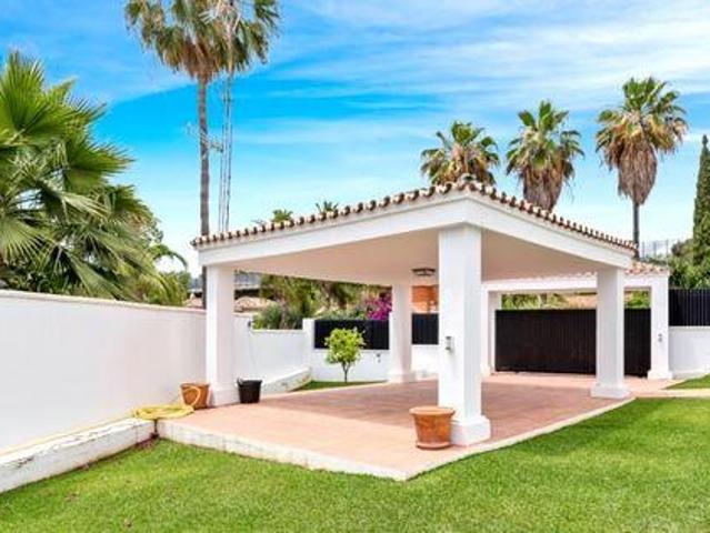 Villa 4 Dormitorio Marbella Andalucía ES98303973