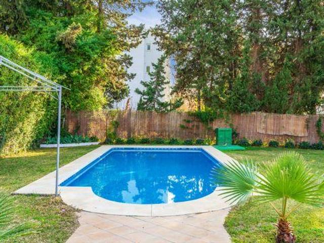 Villa 4 Dormitorio Marbella Andalucía ES98303985