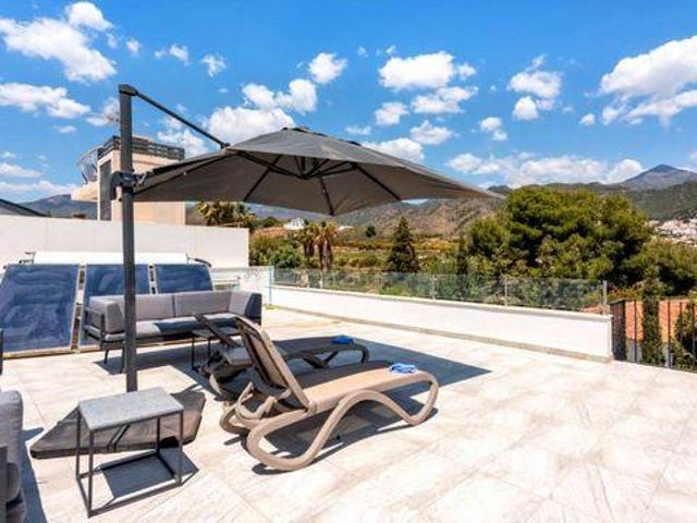 Villa 4 Dormitorio Nerja Andalucía ES98303450