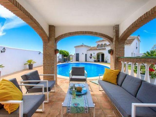 Villa 4 Dormitorio Torrox Andalucía ES98303684