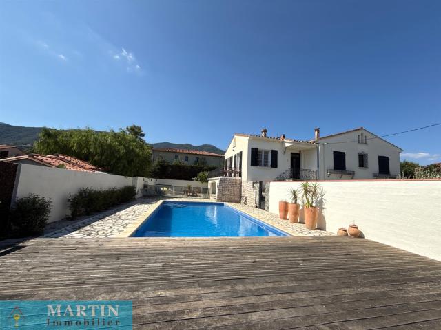 Villa 4 Faces Avec Piscine 201m² Villelongue dels Monts