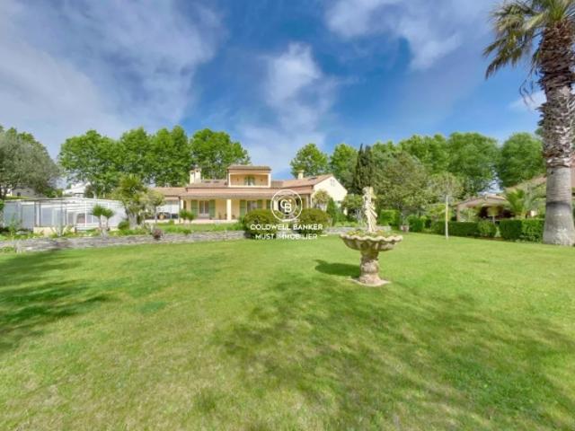 Villa 4 faces avec piscine et jardin paysager à Canohès
