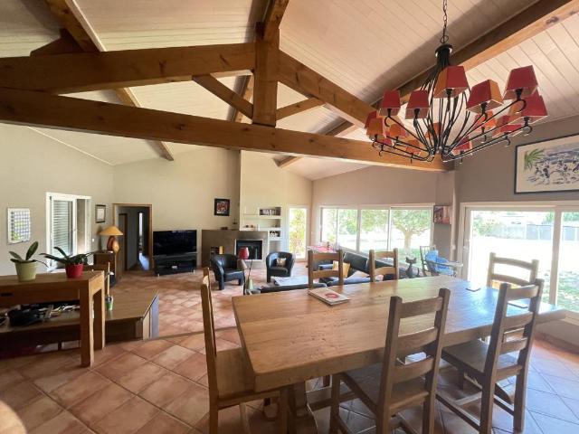 Villa 4 faces, 5 chambres