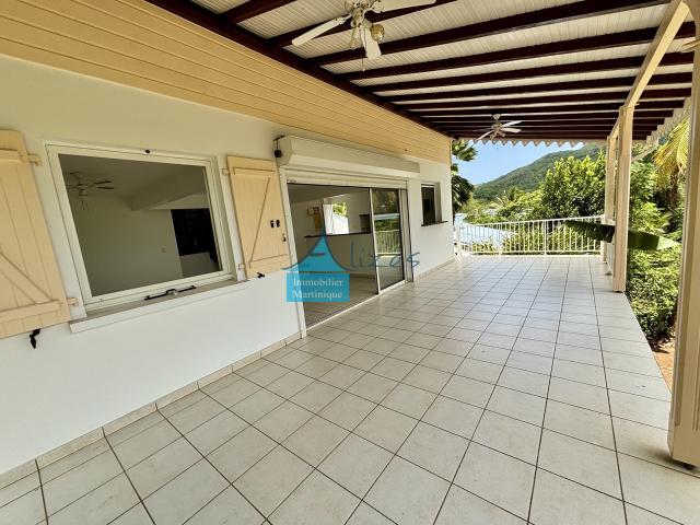 Villa 4 pièce s 3 chambre s 129.93 m²