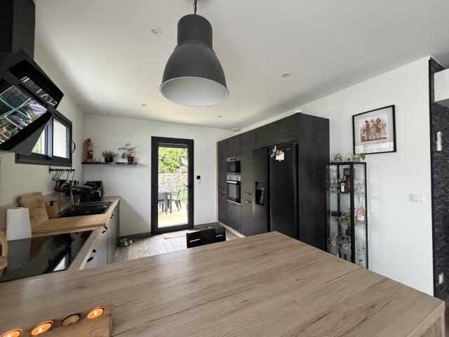 Villa 4 pièce s 3 chambre s 98 m²