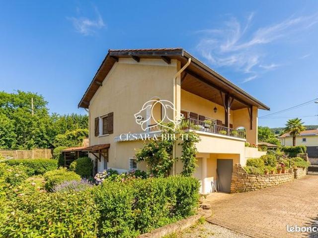 Villa 4 pièces 80 m²