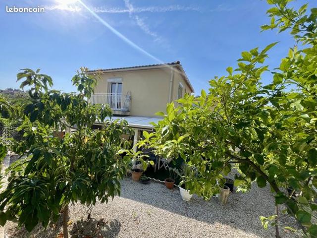 Villa 4 pièces 80 m²