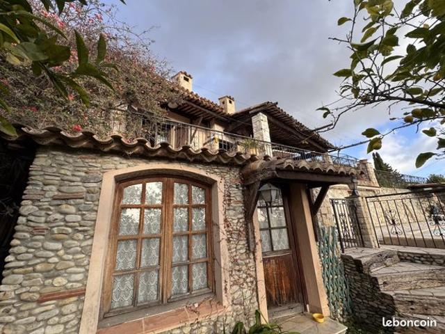 Villa 4 pièces 80 m²
