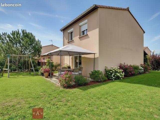 Villa 4 pièces 82 m²
