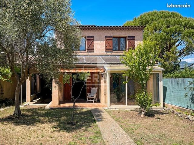 Villa 4 pièces 87 m²