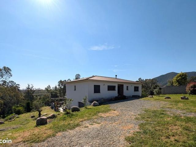 Villa 4 pièces 100 m²