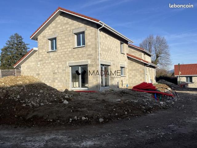 Villa 4 pièces 100 m²