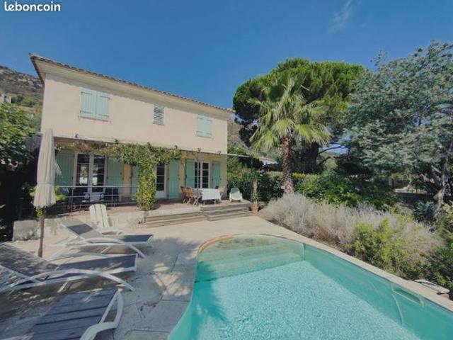 Villa 4 pièces 101 m²