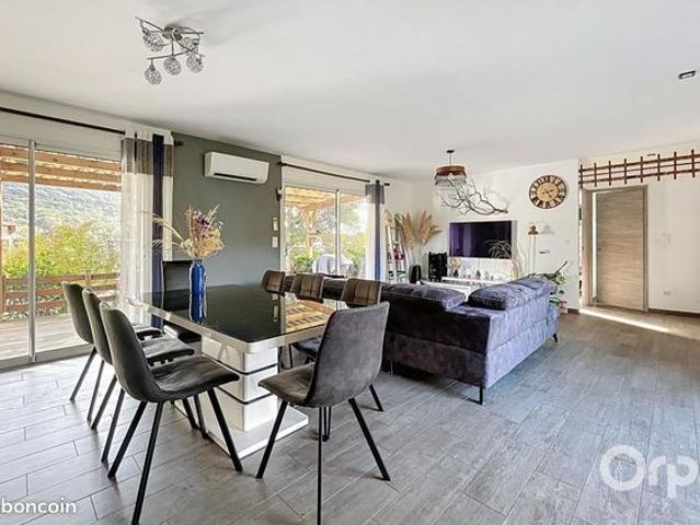 Villa 4 pièces 102 m²