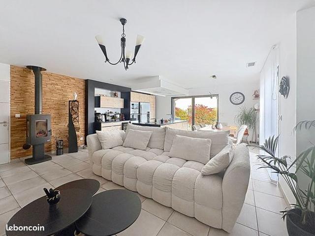 Villa 4 pièces 104 m²