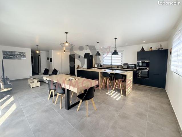 Villa 4 pièces 104 m²