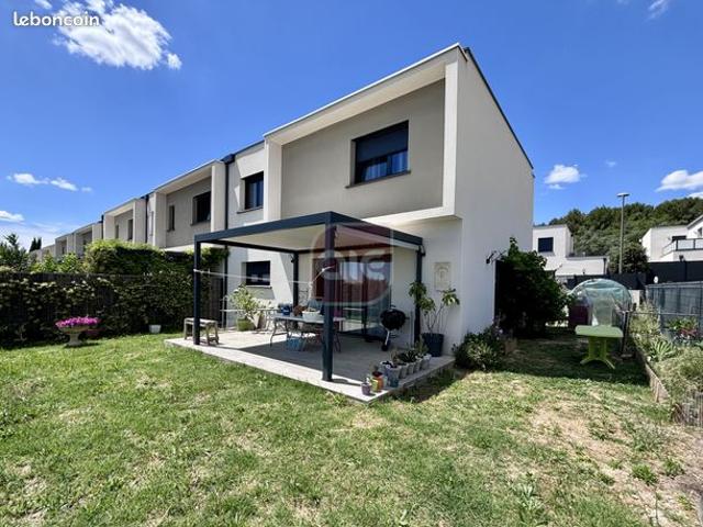 Villa 4 pièces 105 m²
