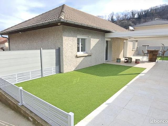 Villa 4 pièces 120 m²