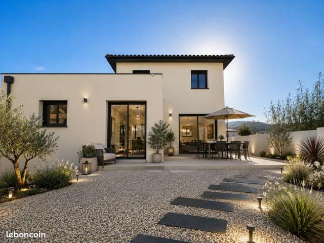 Villa 4 pièces 110 m²