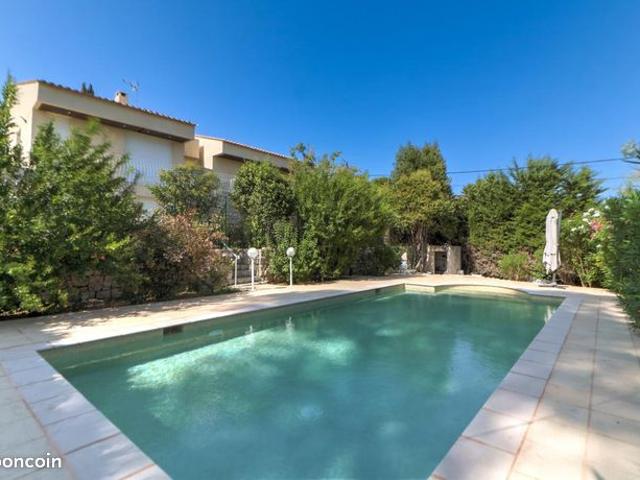 Villa 4 pièces 111 m²
