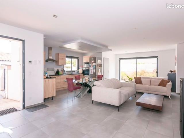 Villa 4 pièces 111 m²