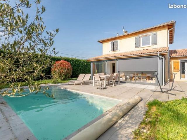 Villa 4 pièces 111 m²